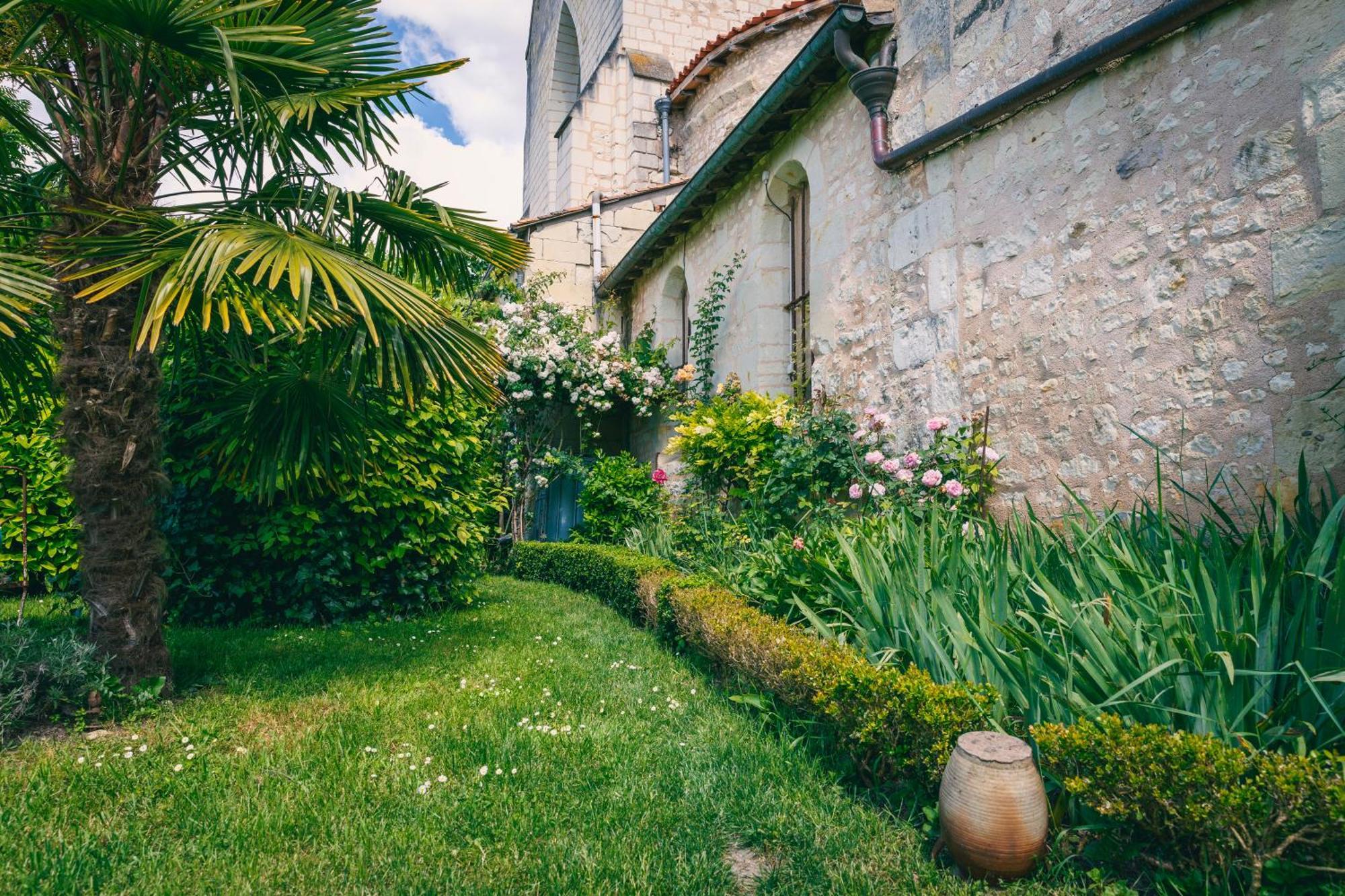 Hotel Le Prieure Sainte Croix à Loudun Extérieur photo